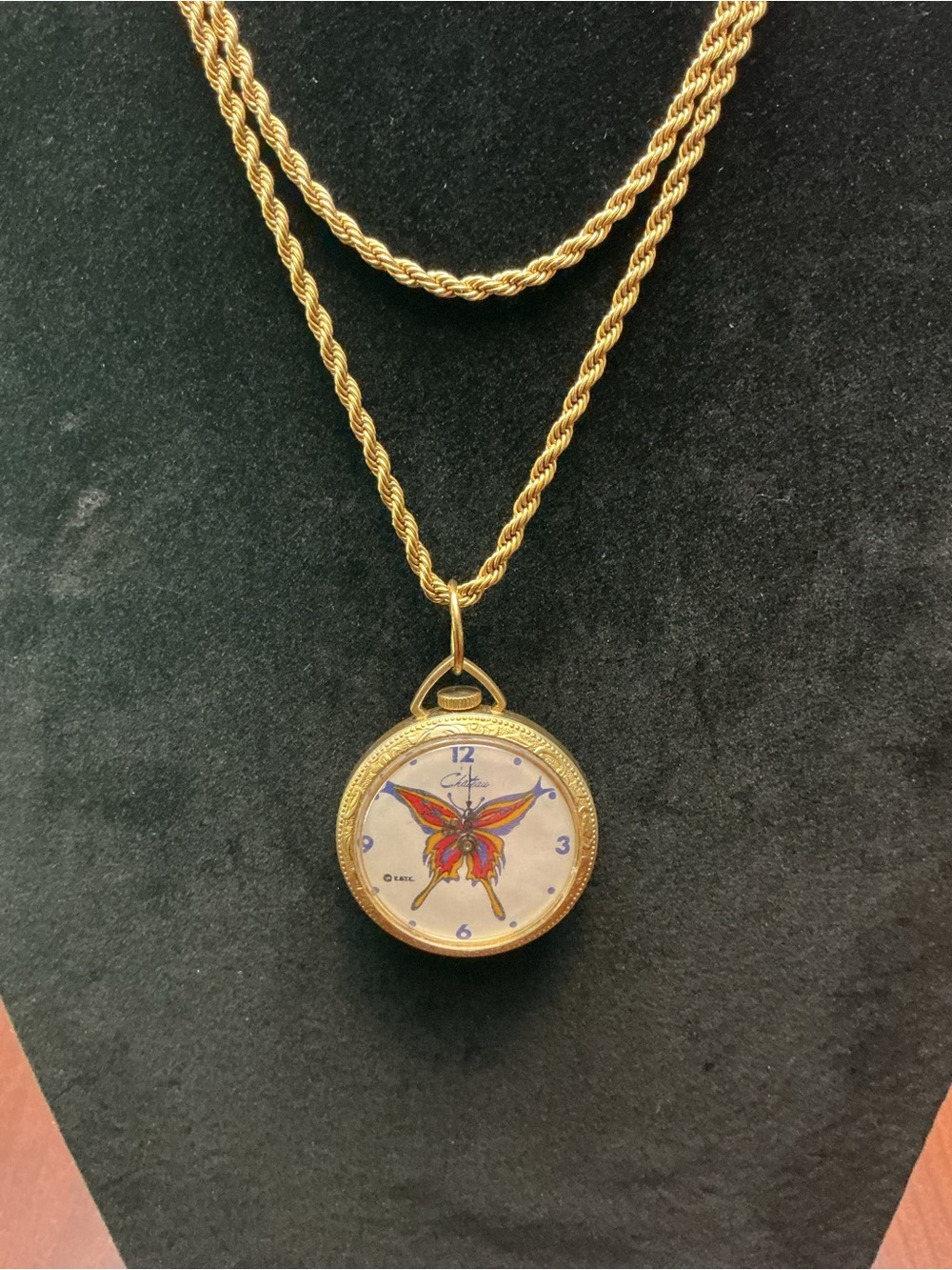 Vintage Chateau watch pendant necklace